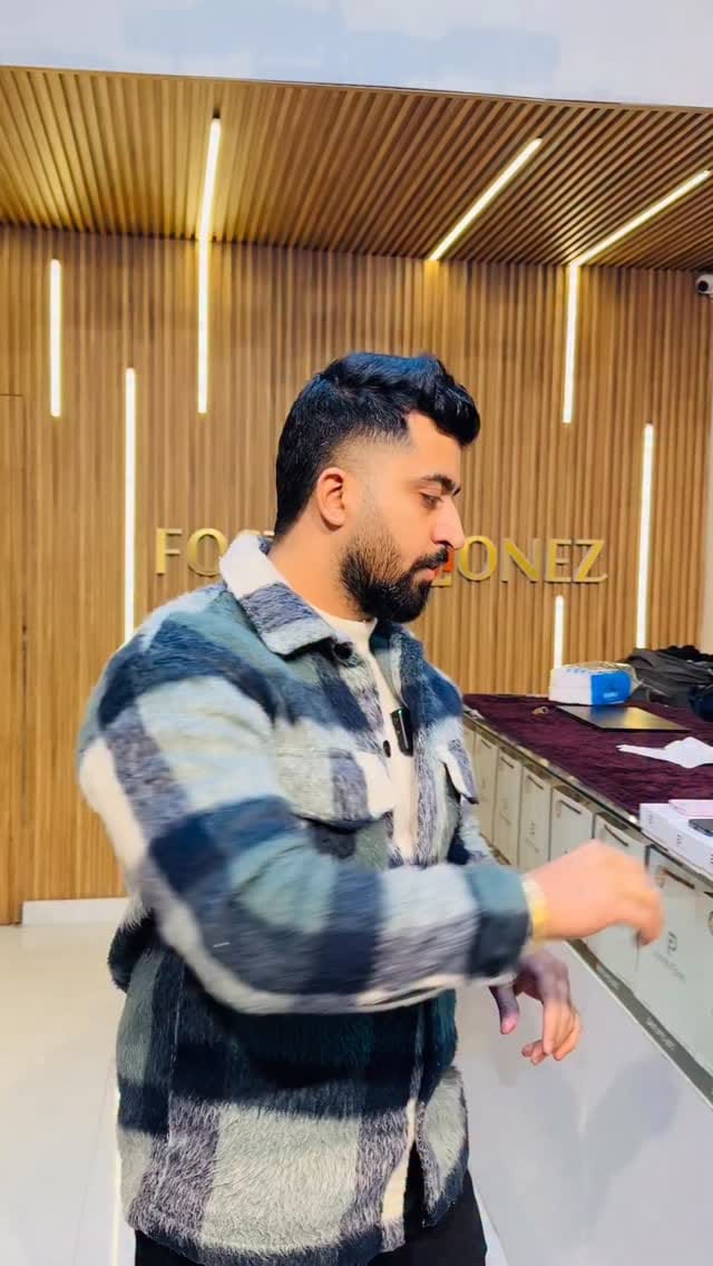 Post 2 by Foster Phonez on Instagram (video)