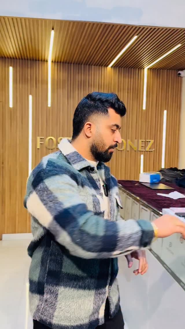 Post 1 by Foster Phonez on Instagram (video)