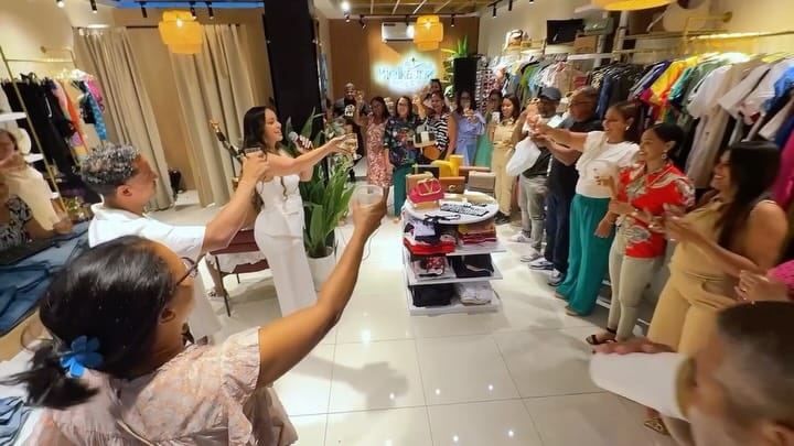 Post 8 by FAB Fashion on Instagram (video)