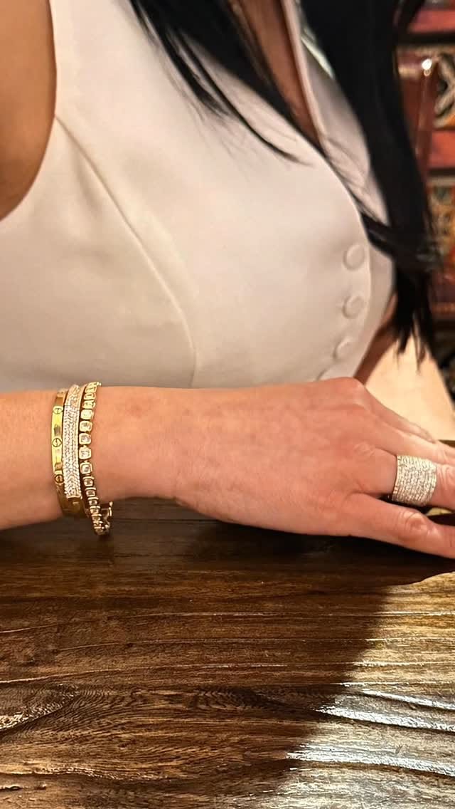 Post 7 by 💎Jewelry Lina💍Caballero on Instagram (video)