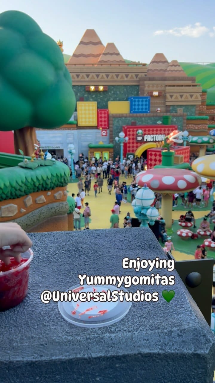 Post 3 by YummyGomitas💦 on Instagram (video)