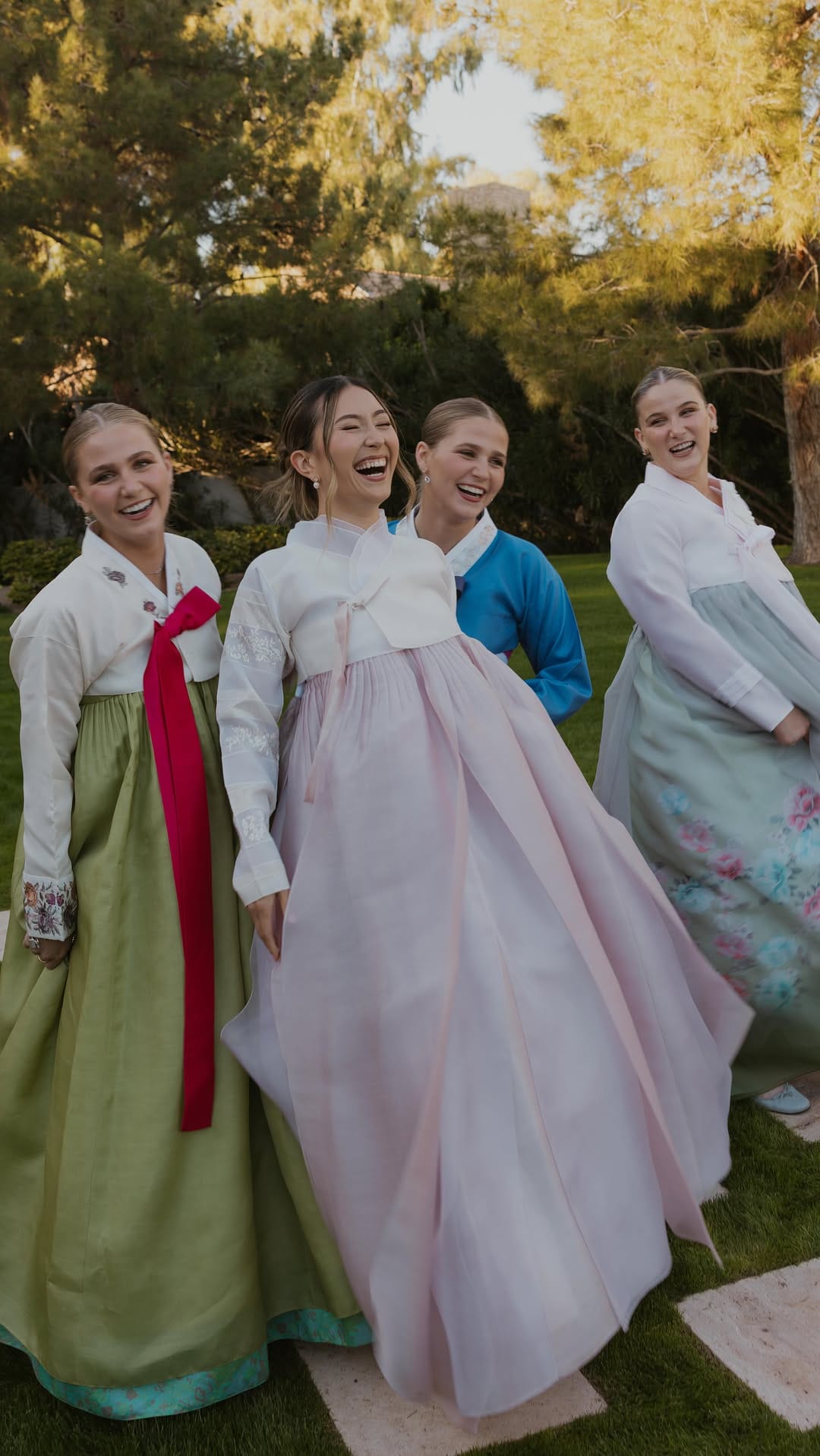 Post 5 by Meehee Hanbok on Instagram (video)