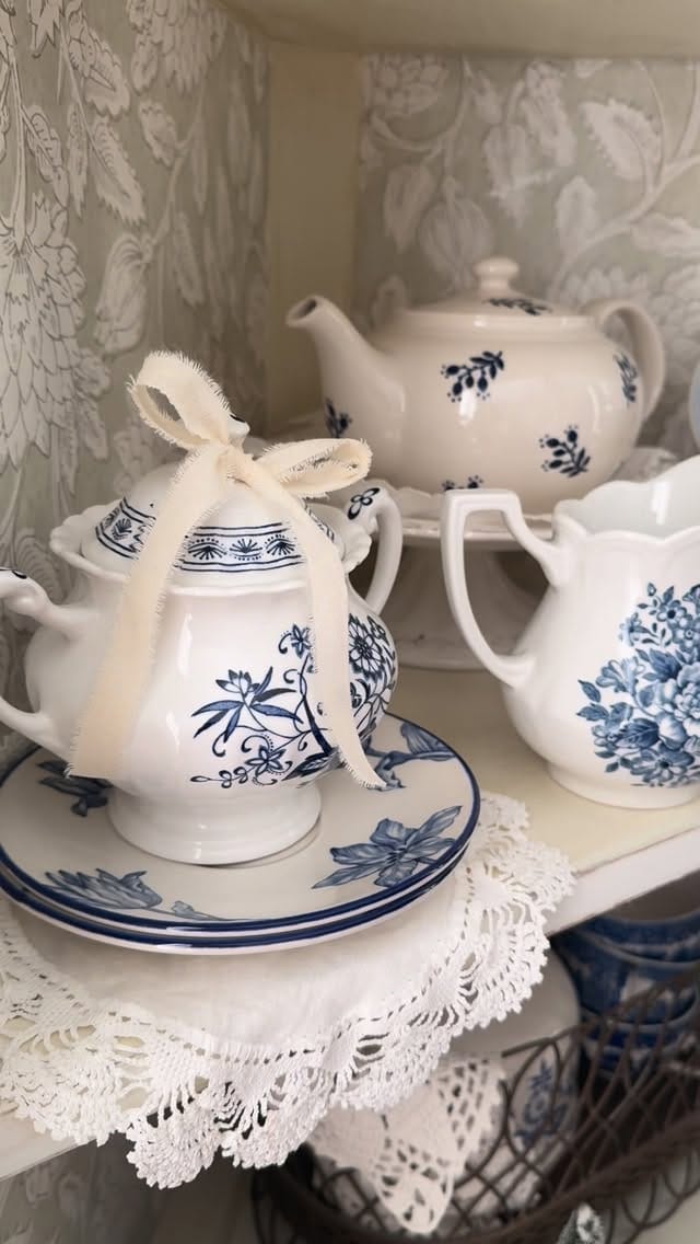 Post 6 by Karen West~mycozybrickcottage on Instagram (video)