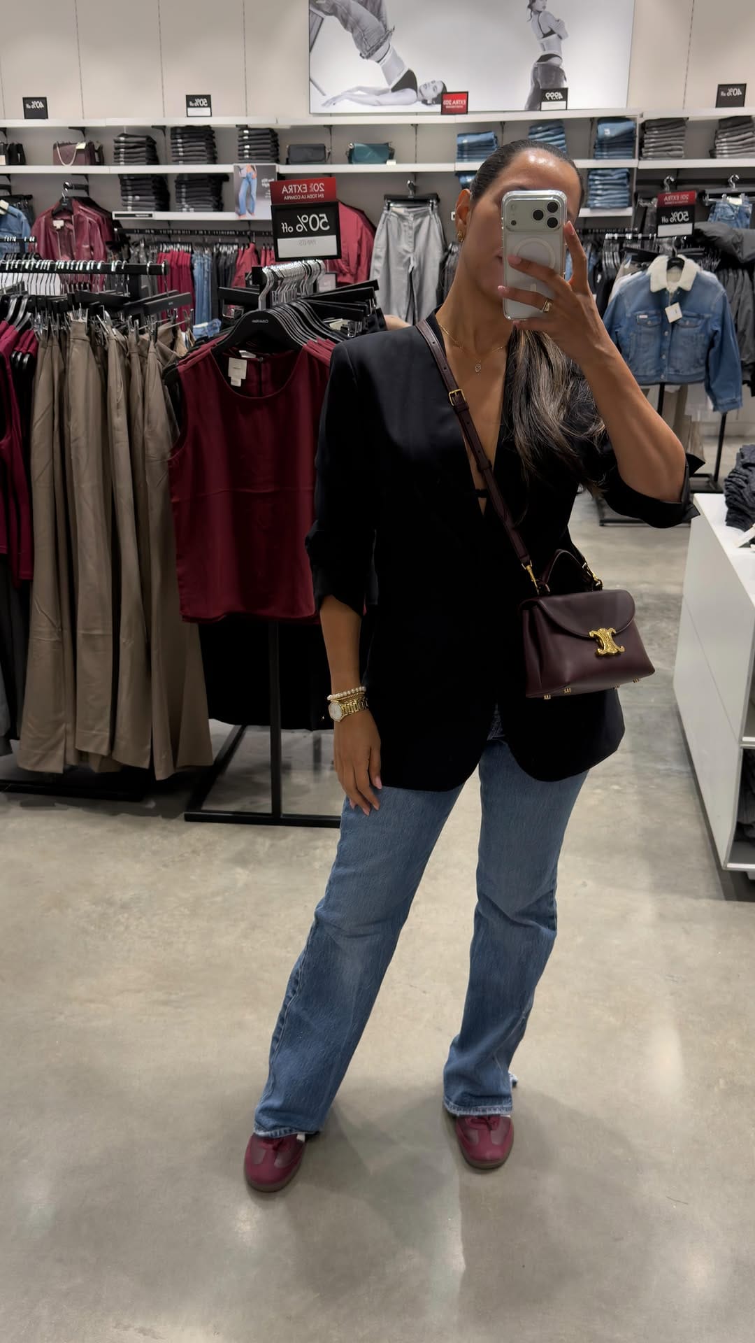 Post 3 by Attitude Tienda on Instagram (video)