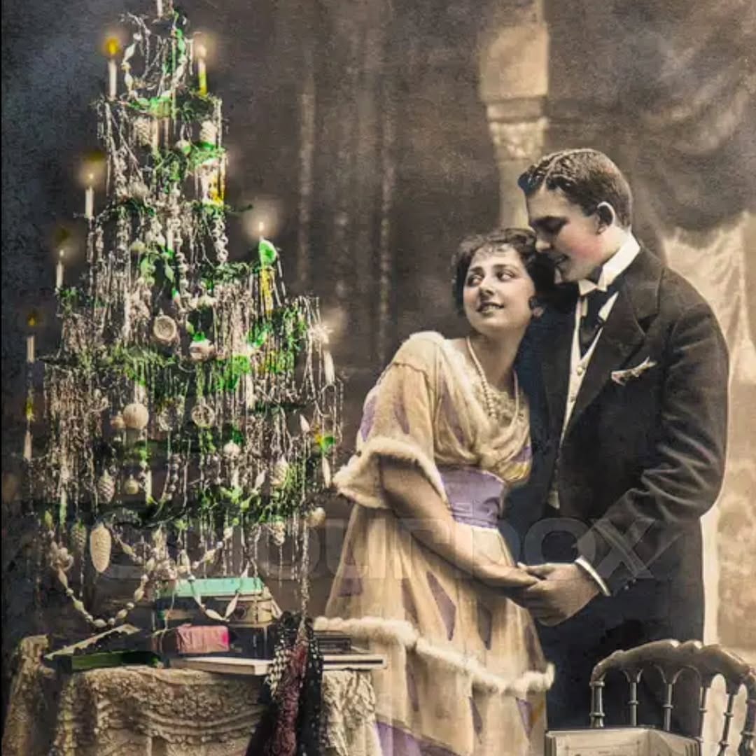 Post 7 by A Vision in Vintage on Instagram (image)