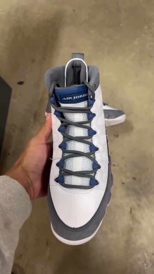 Post 4 by Refresh PGH / The Vault on Instagram (video)