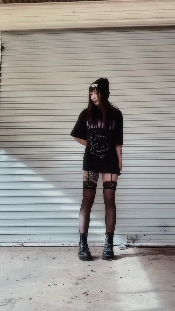 Post 10 by 💀Das Ende Shop💀 on Instagram (video)
