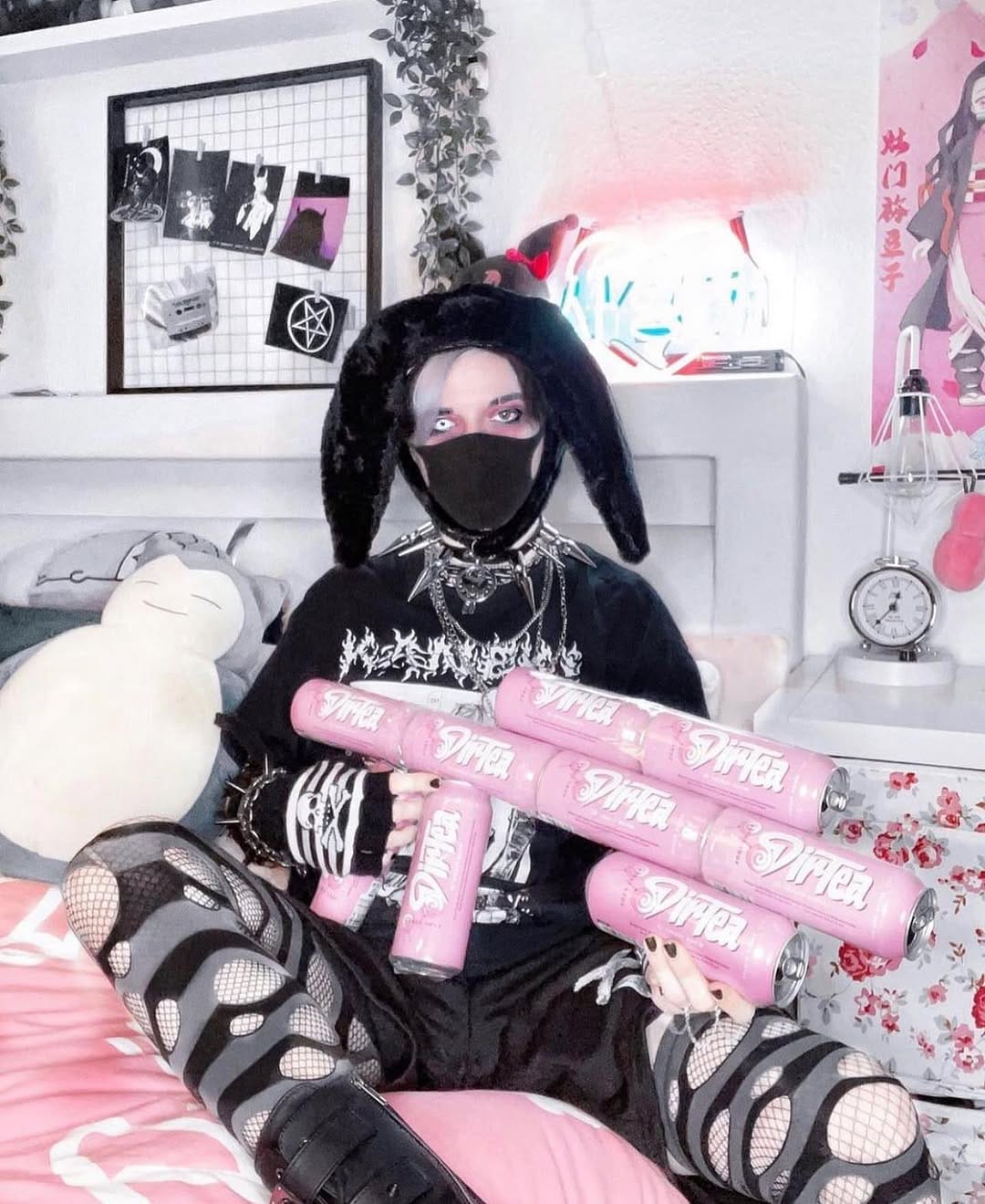 Post 2 by 💀Das Ende Shop💀 on Instagram (carousel)