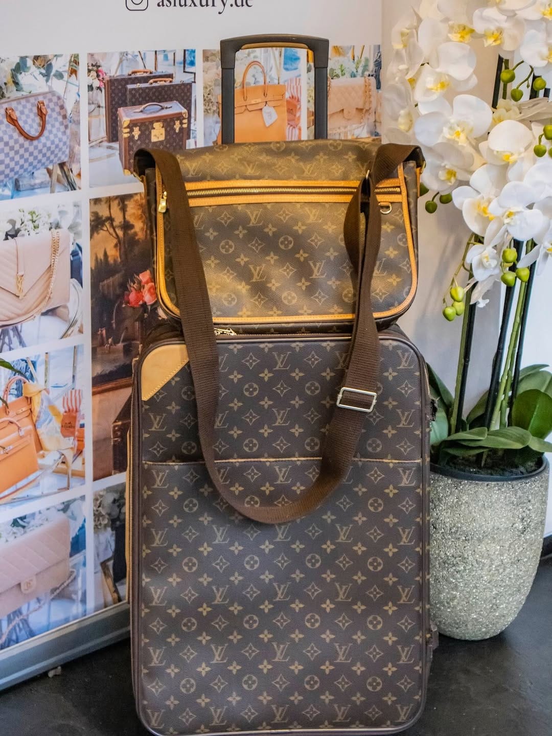 Post 3 by AS Luxury & Vintage on Instagram (carousel)