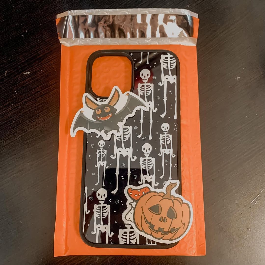 Post 10 by glowy cases ($15)  ◡̈ on Instagram (image)