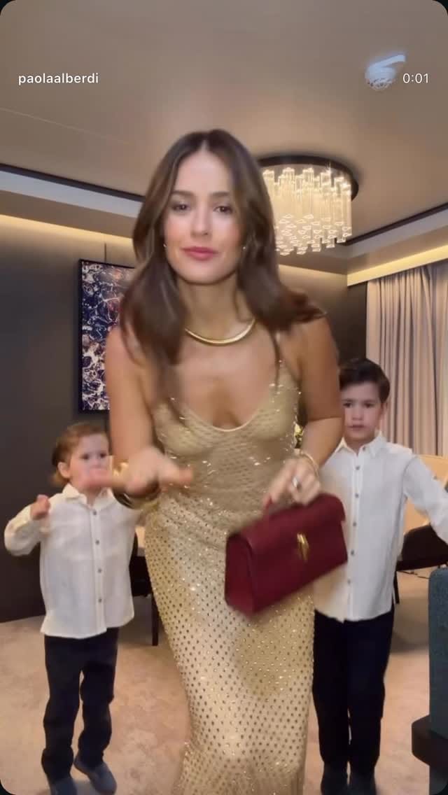 Post 5 by S T Y L E B Y G G on Instagram (video)