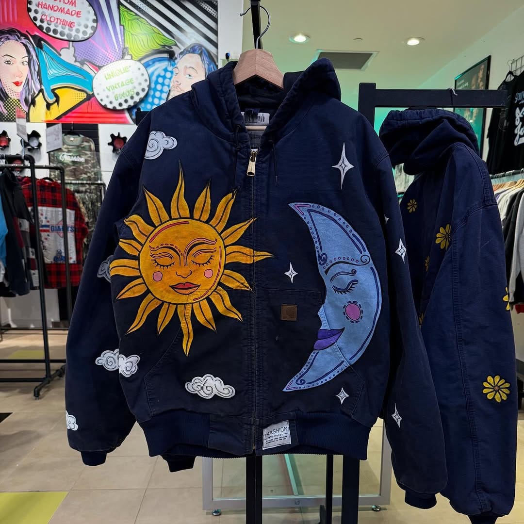 Post 2 by Trashion on Instagram (carousel)