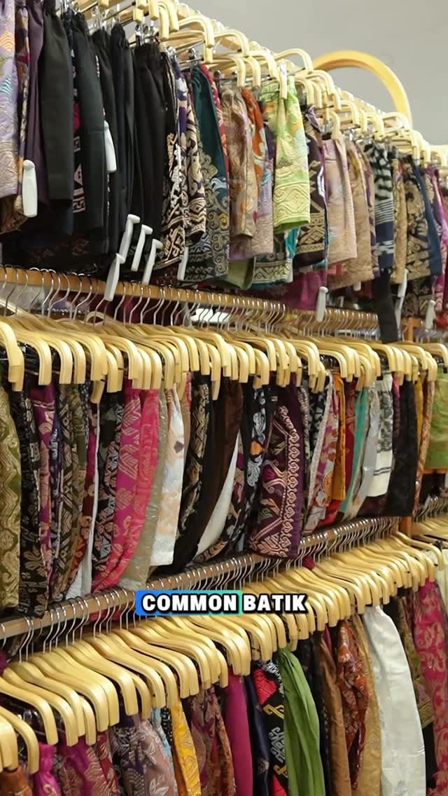 Post 6 by Dewa Dewi Busana on Instagram (video)