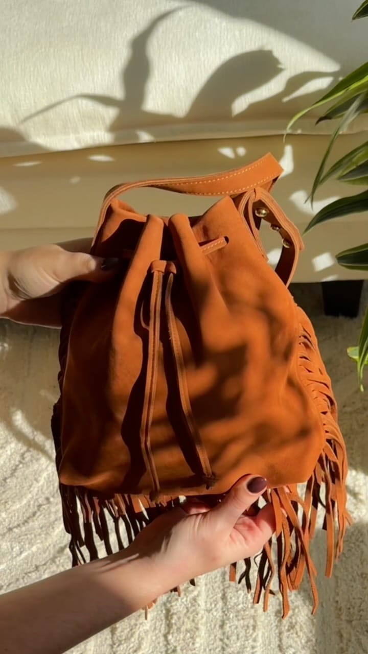 Post 5 by PaulyJen♥️Luxury Leather Bags & Accessories on Instagram (video)