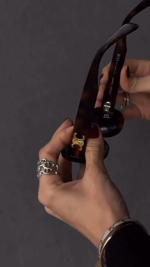 Post 6 by Cecile Srl on Instagram (video)