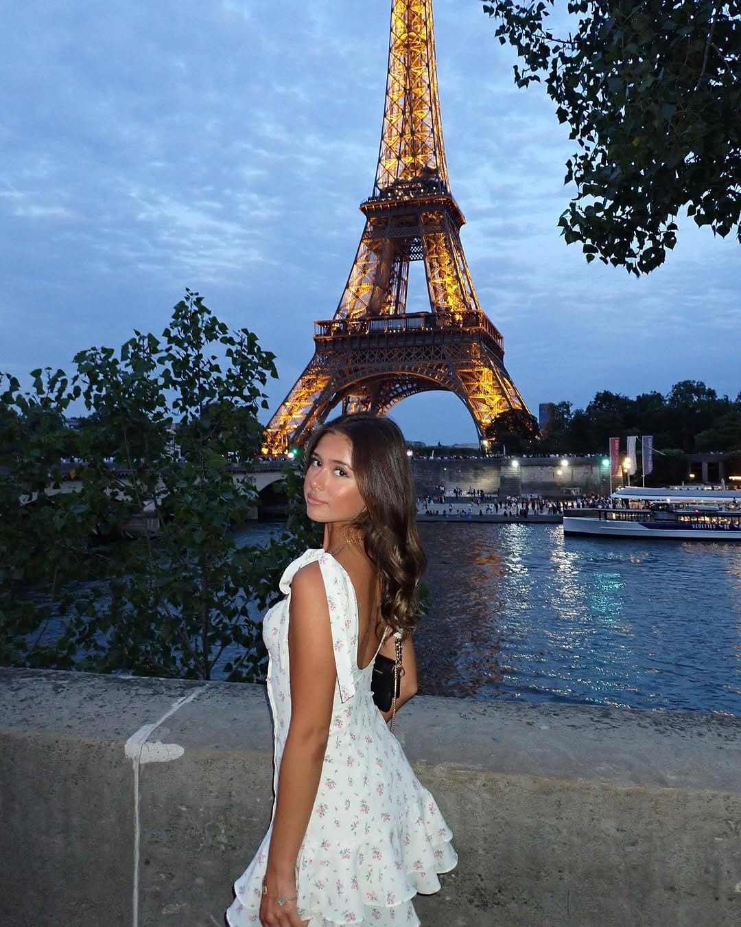 Post 5 by Ava💋 on Instagram (carousel)
