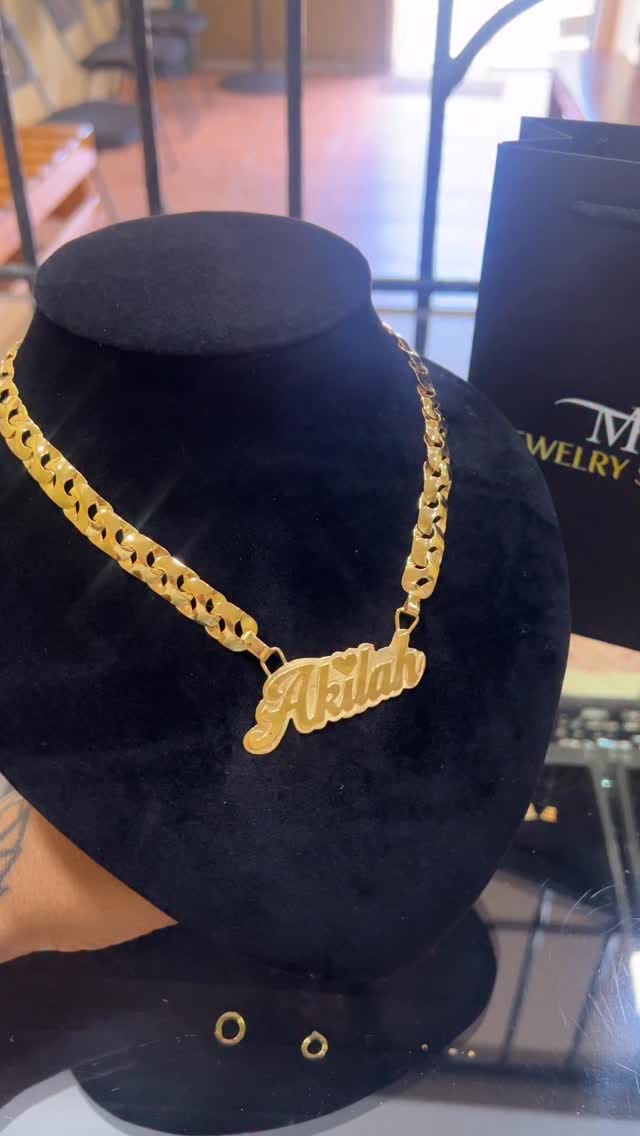 Post 9 by Mk jewelry on Instagram (video)