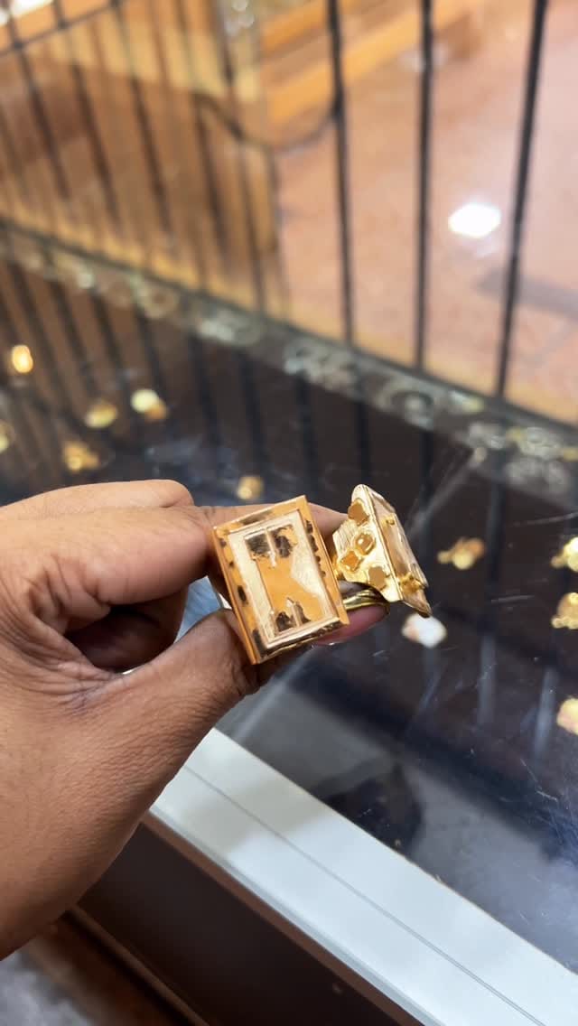 Post 8 by Mk jewelry on Instagram (video)