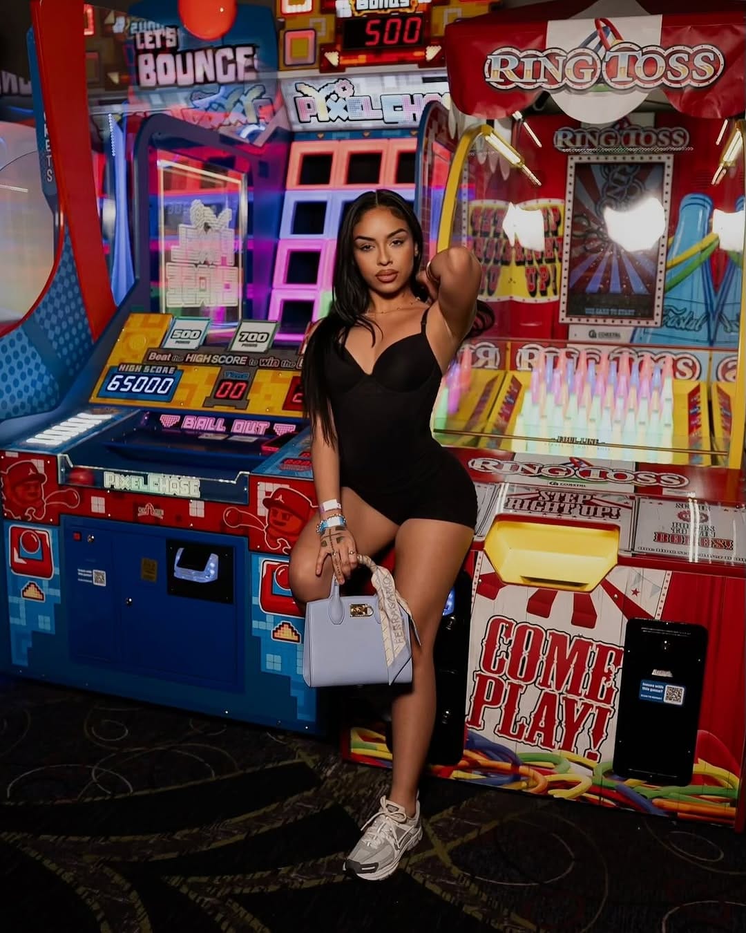 Post 9 by RINA ⭐️ 222 on Instagram (carousel)