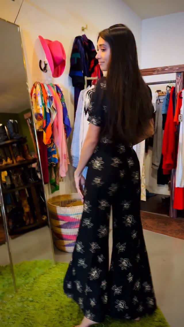 Post 3 by Vamp Rodeo Vintage on Instagram (video)