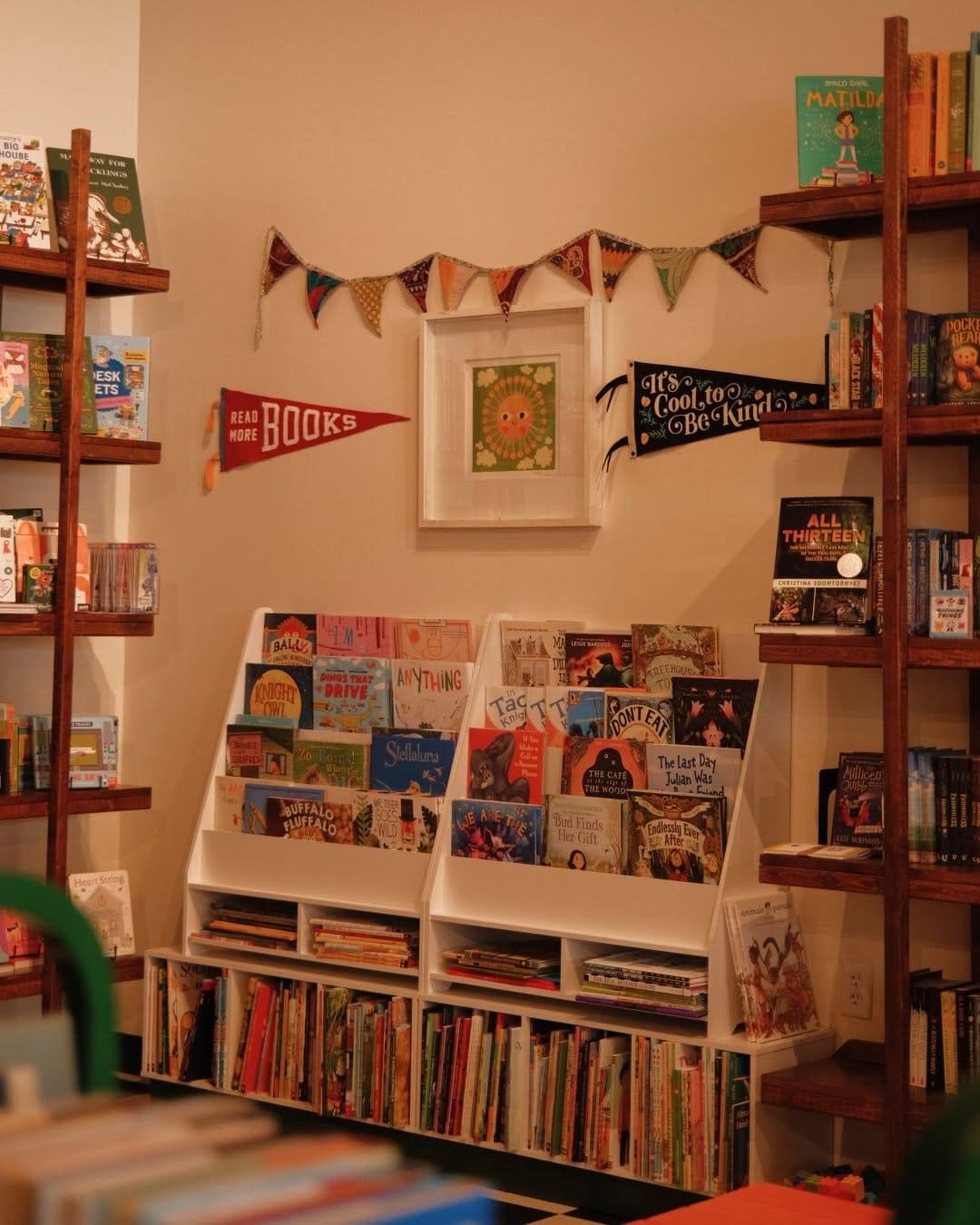 Post 4 by Monstera's Books on Instagram (carousel)