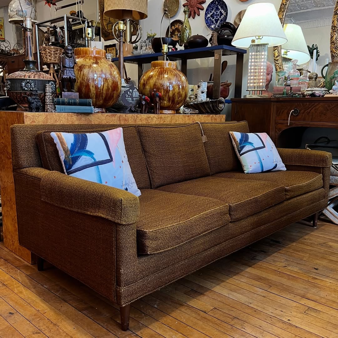 Post 3 by Retro Rescuers on Instagram (image)