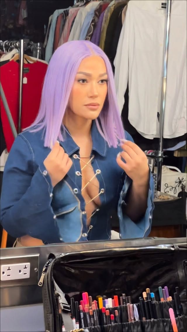 Post 6 by Miami Wigs & Extensions on Instagram (video)