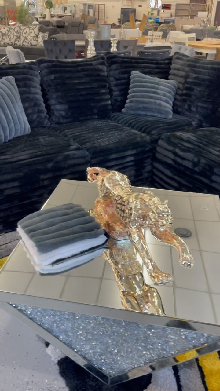 Post 8 by Esencia Home Furnishings on Instagram (video)