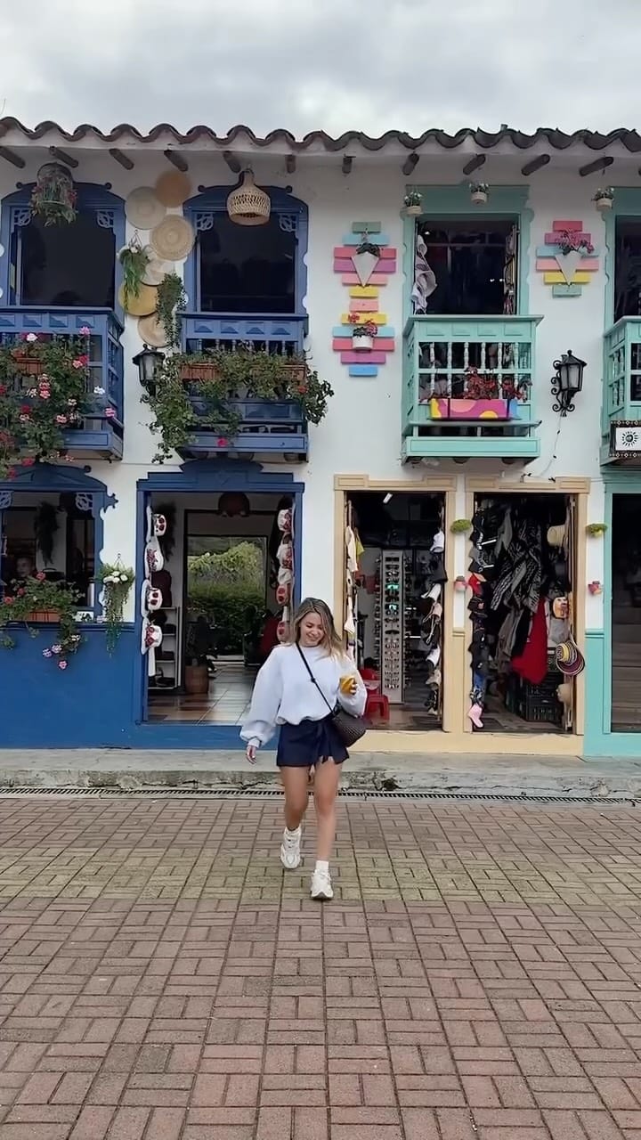 Post 5 by Ashley Gomez on Instagram (video)