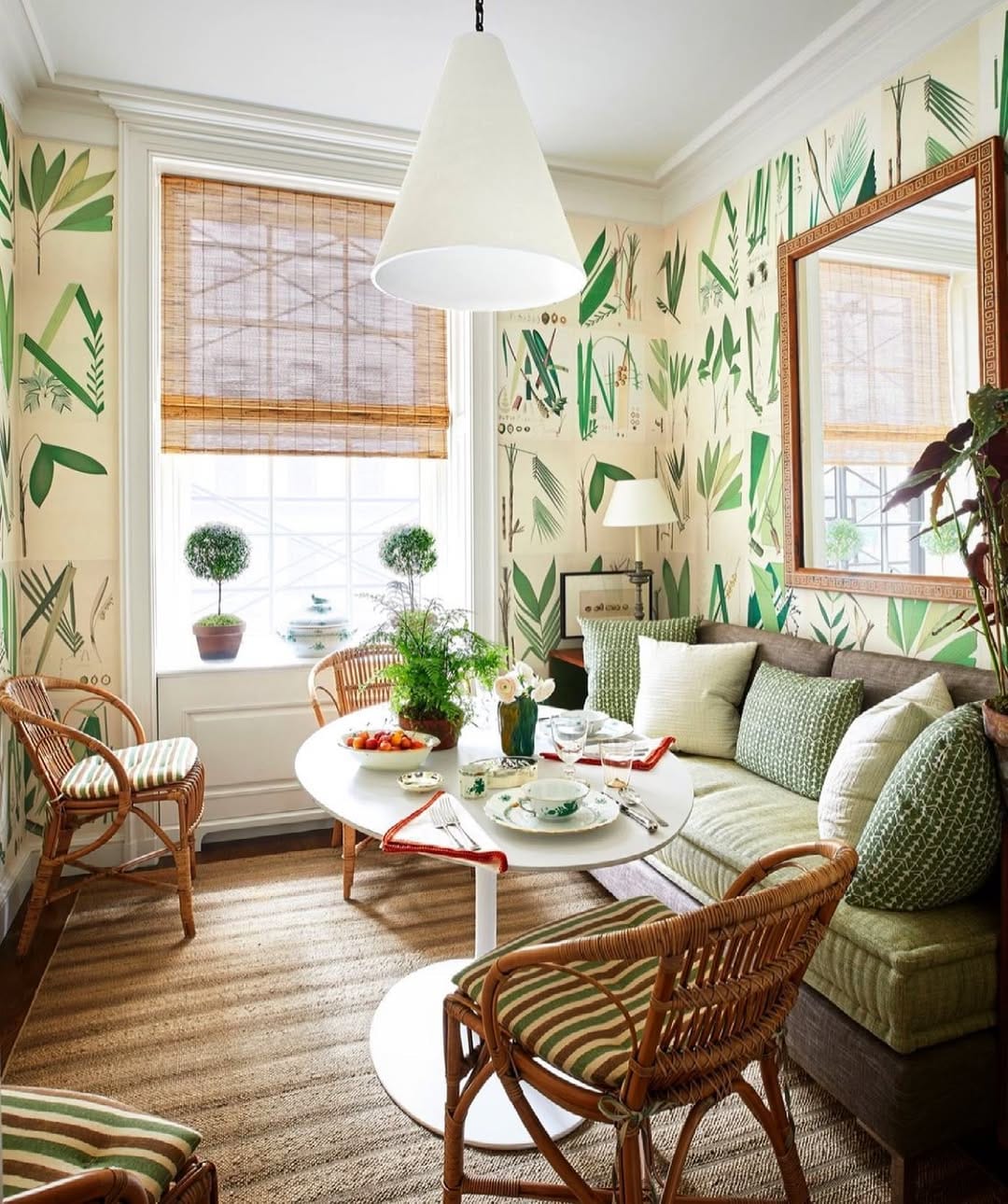 Post 1 by Dogwood Lane Interiors on Instagram (image)