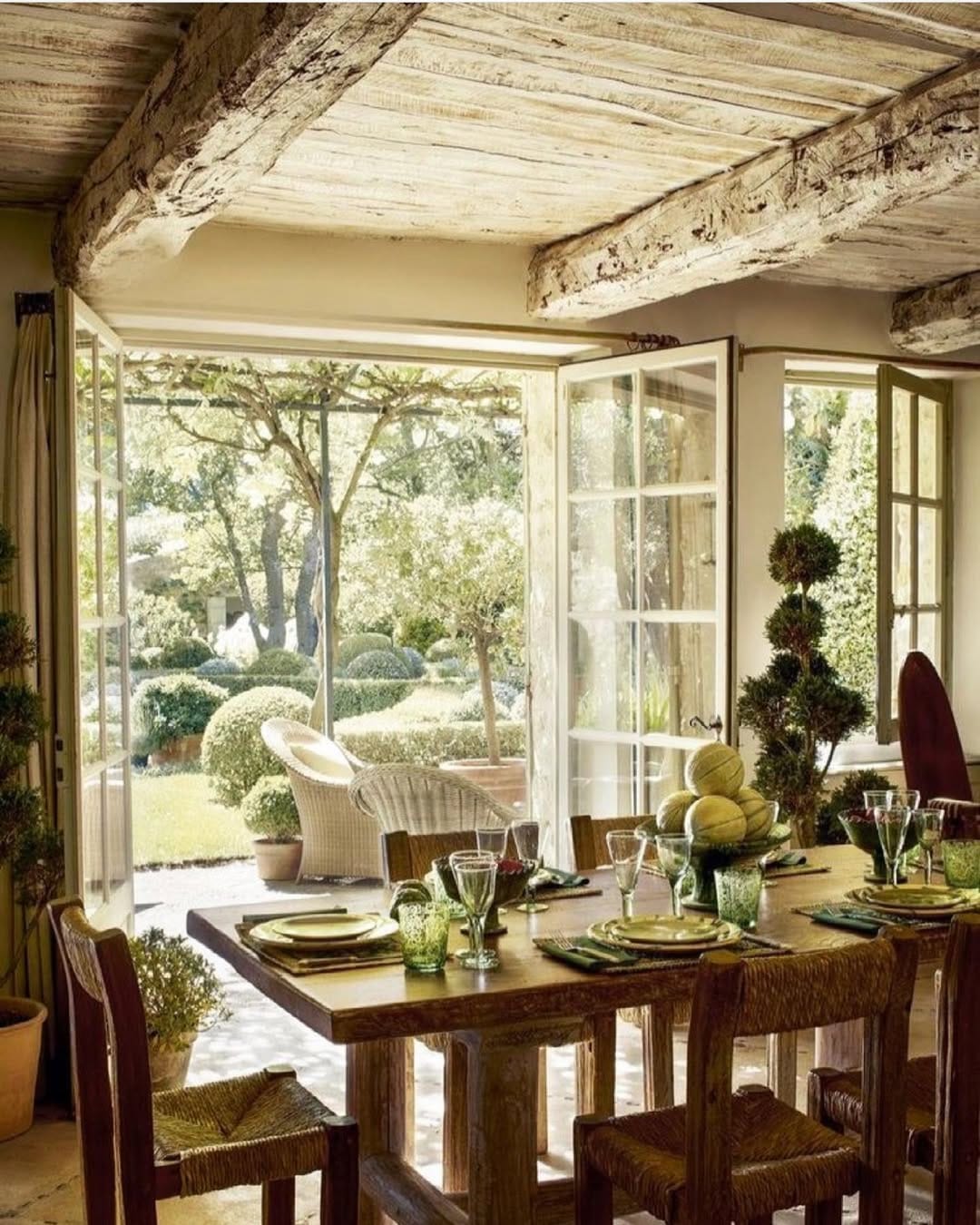 Post 9 by Dogwood Lane Interiors on Instagram (image)