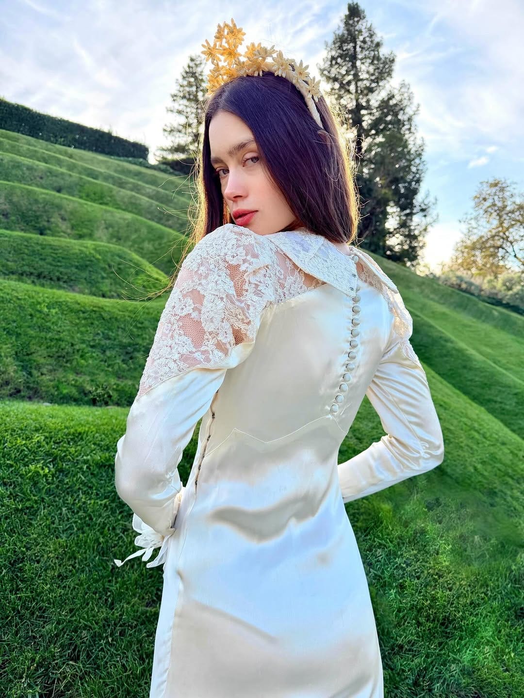Post 7 by §å¢rêÐ GårÐêñ Vïñ†ågê on Instagram (carousel)