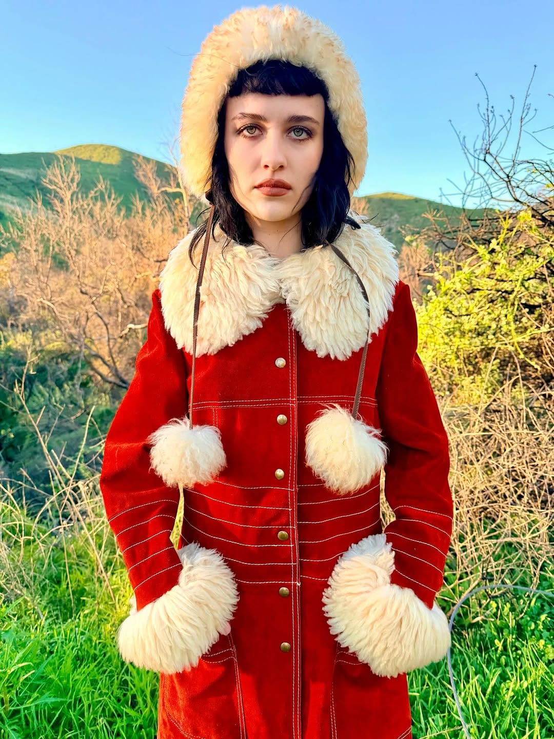 Post 4 by §å¢rêÐ GårÐêñ Vïñ†ågê on Instagram (carousel)