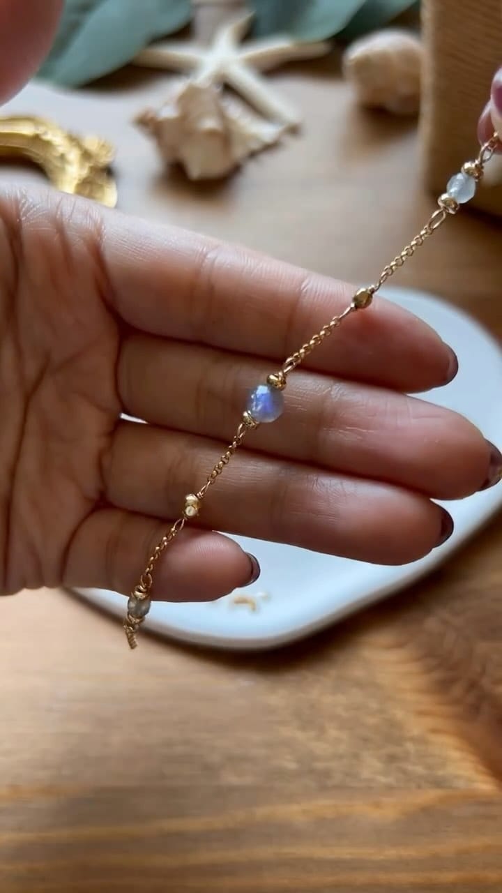 Post 5 by Mai Mia Tomihara on Instagram (video)