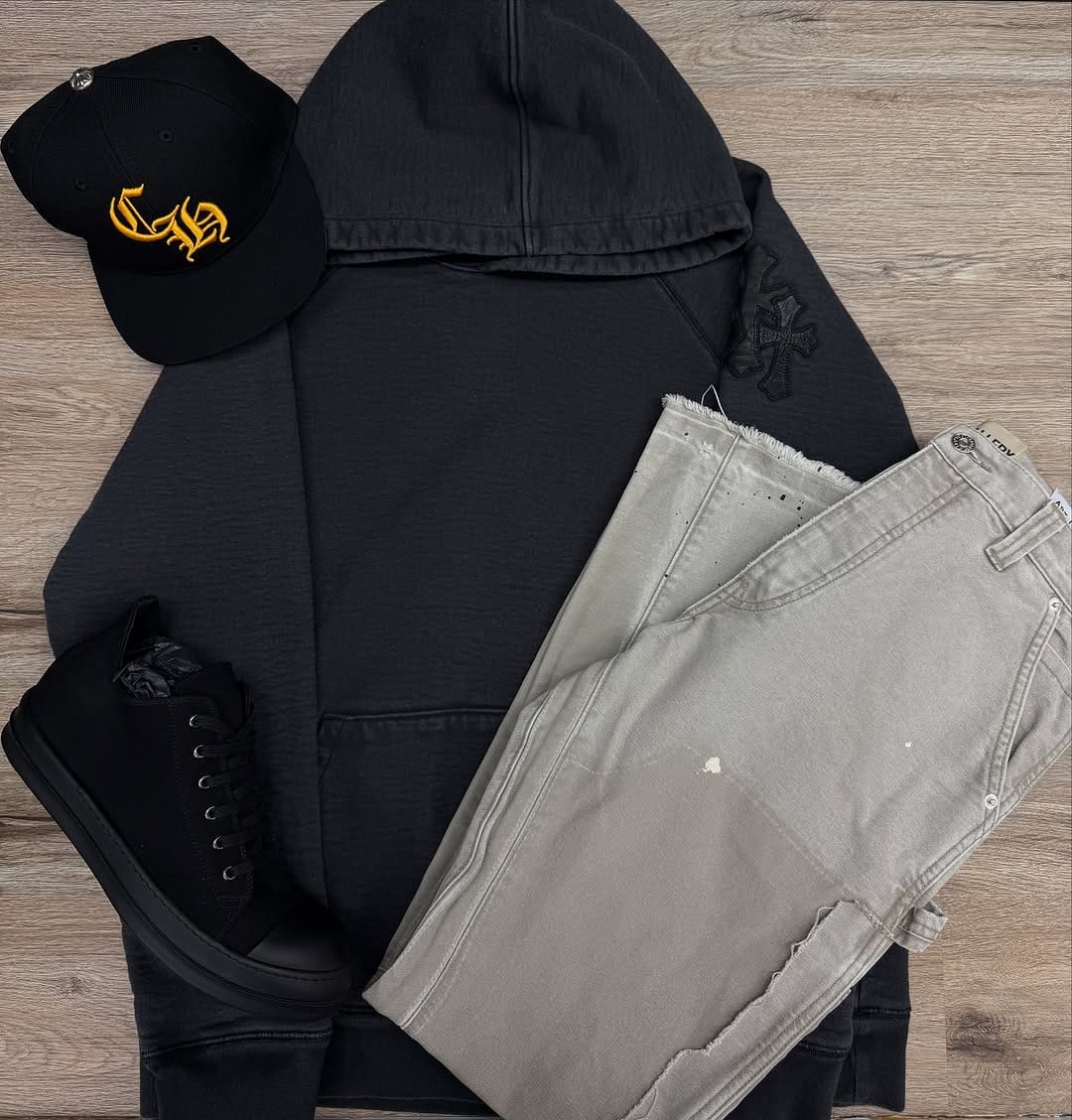 Post 6 by YB’s Closet NYC on Instagram (image)
