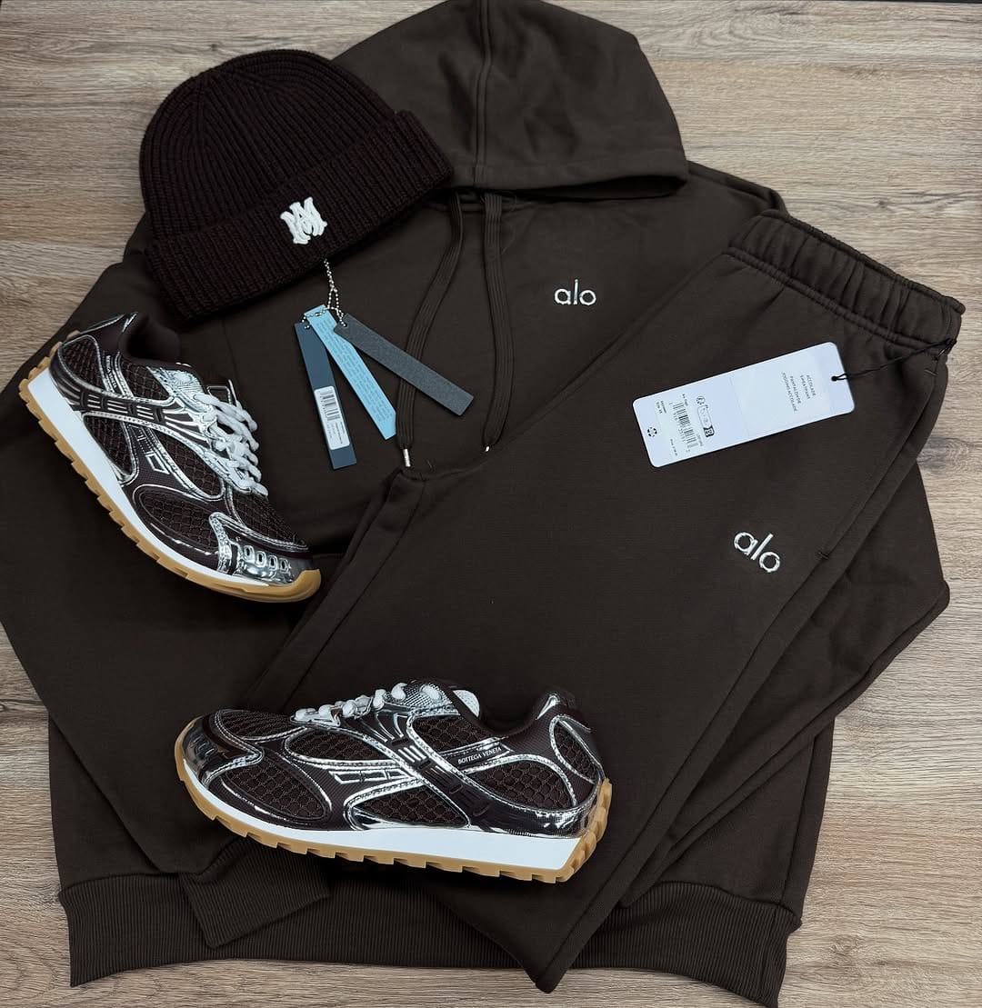 Post 8 by YB’s Closet NYC on Instagram (image)