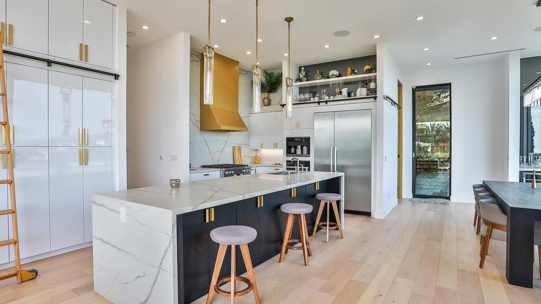 Post 4 by VBM Home, By April on Instagram (image)