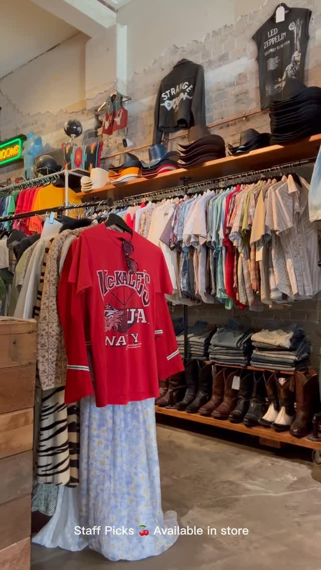 Post 5 by @strangedaystore on Instagram (video)