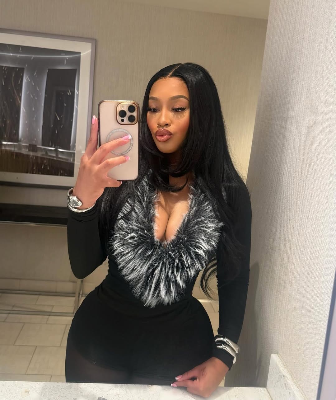 Post 4 by Fashion boutique🛍 on Instagram (carousel)