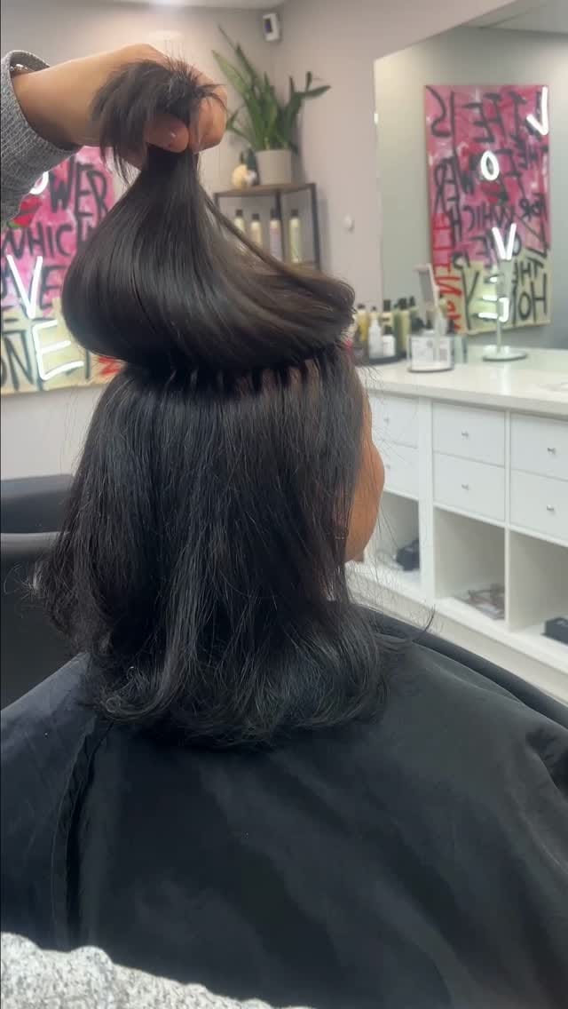 Post 4 by Hairdreams® Hair Extensions on Instagram (video)