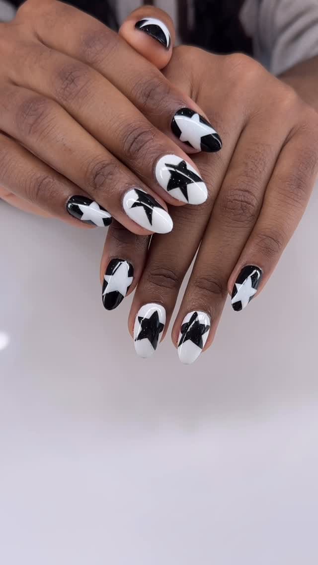 Post 2 by ATLANTA NAIL TECH on Instagram (video)