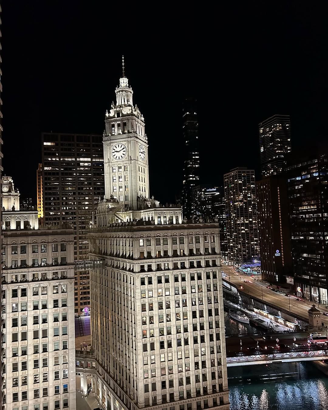 Post 8 by Chicago Comb on Instagram (image)