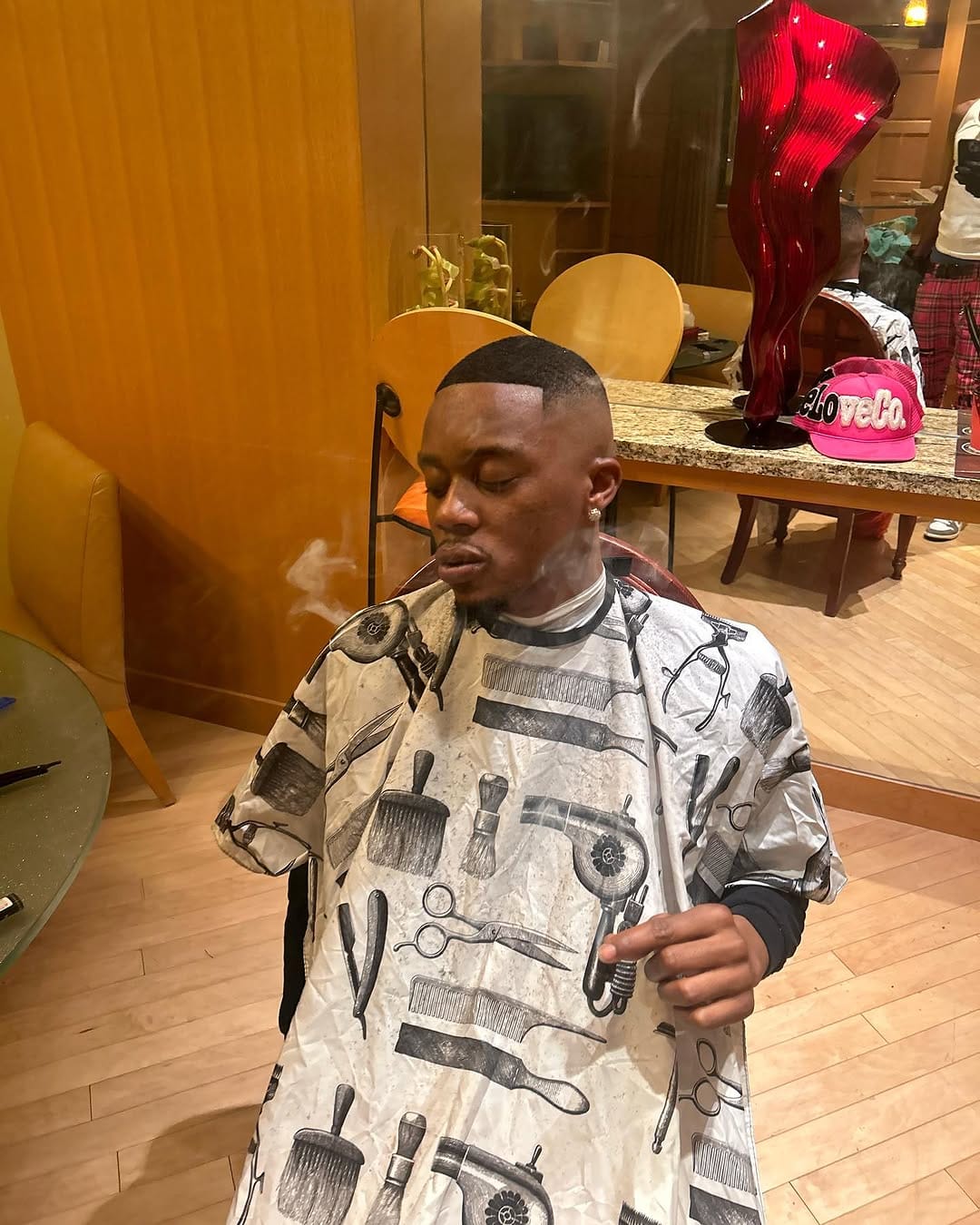 Post 8 by HOUSTON CELEBRITY BARBER🚨💈🔥🐐 on Instagram (carousel)