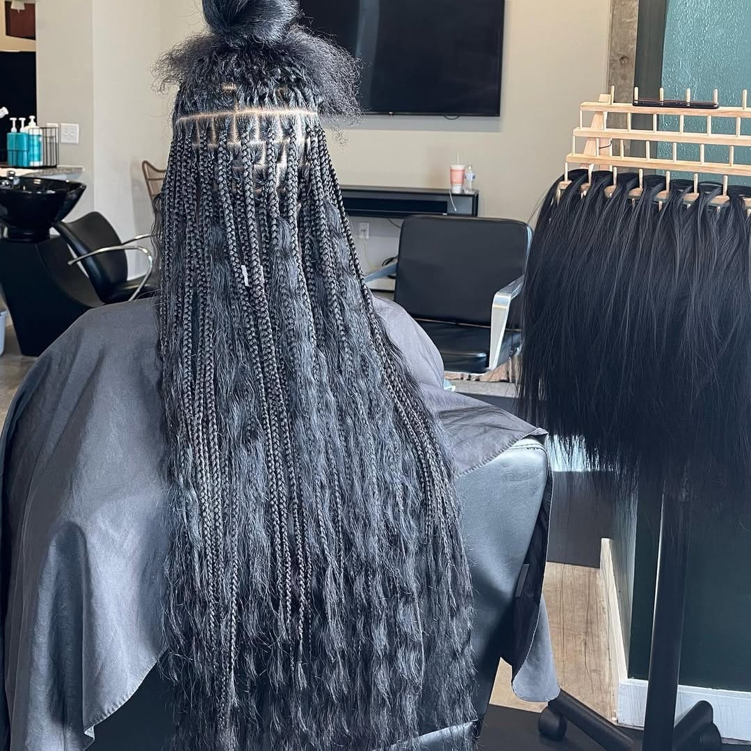 Post 3 by venice braids on Instagram (image)