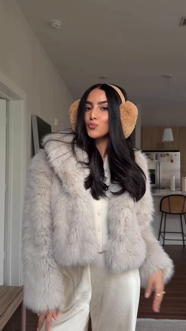 Post 4 by Alondra Priscilla on Instagram (video)
