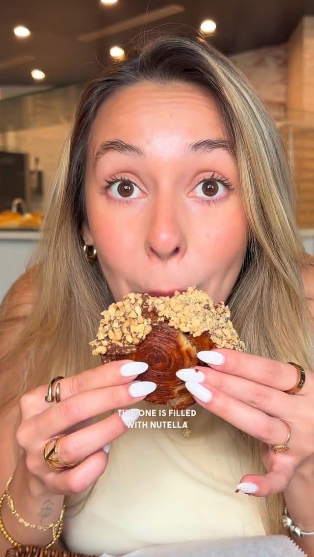 Post 1 by Thamara Baez - Blogger on Instagram (video)