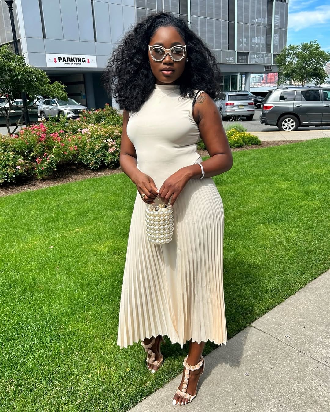 Post 9 by 𝘽𝙖𝙧𝙗𝙖𝙧𝙖 🇭🇹 on Instagram (carousel)