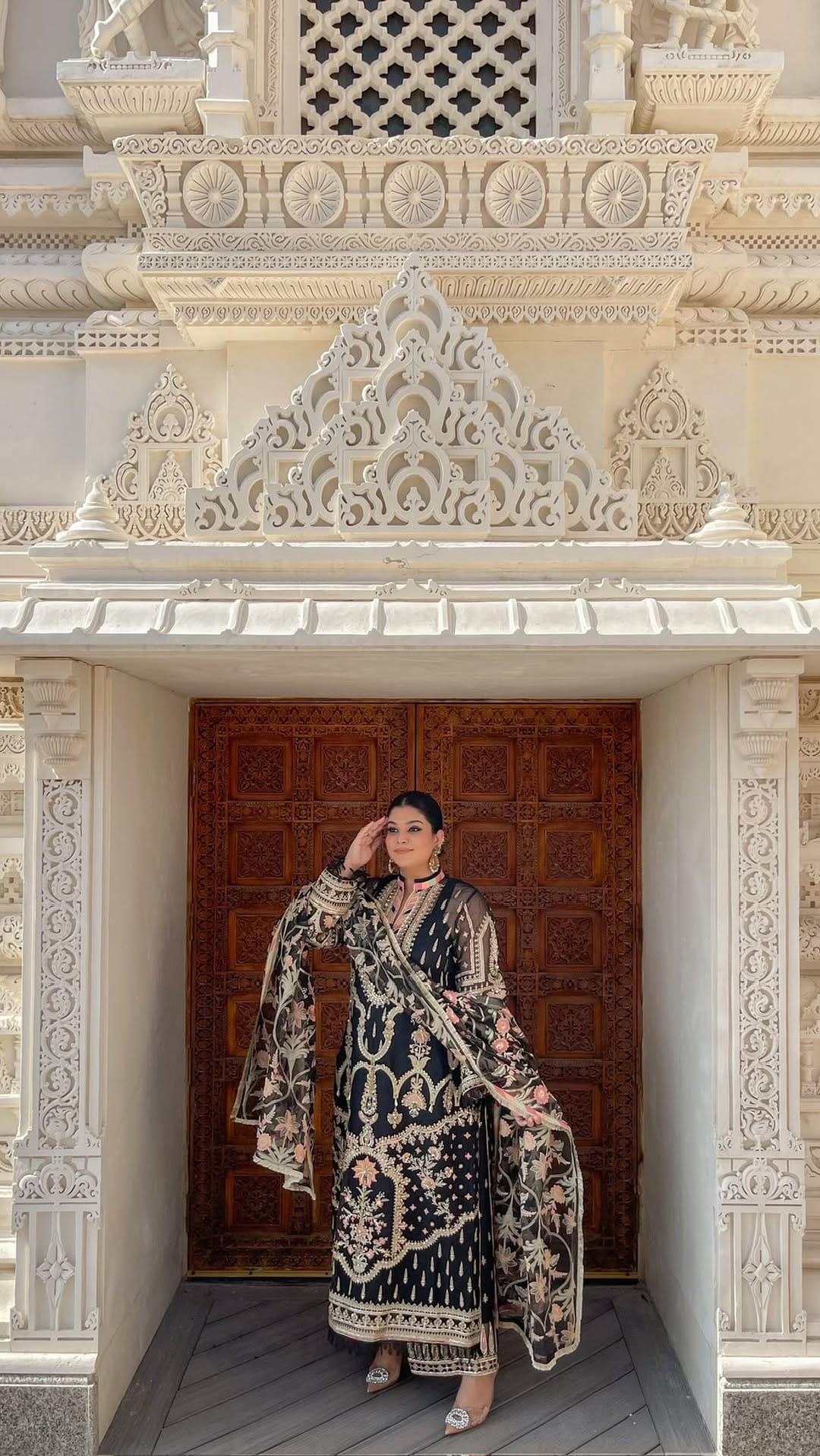 Post 1 by Zainab Noor on Instagram (video)