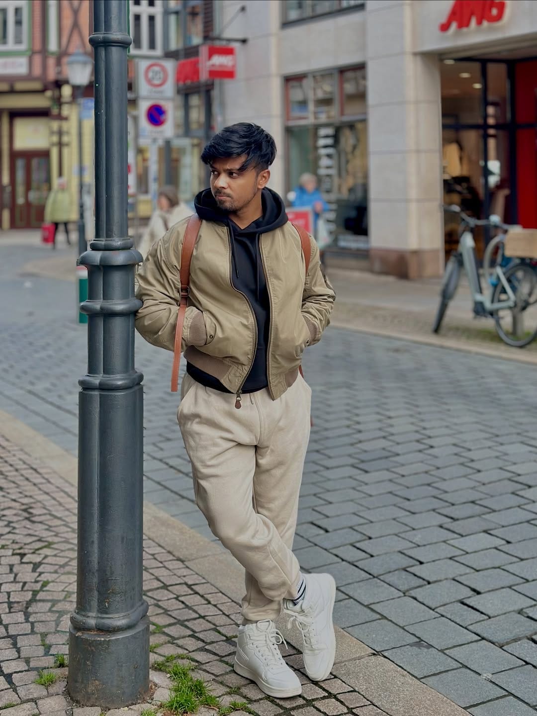 Post 6 by monobratho manuj on Instagram (carousel)