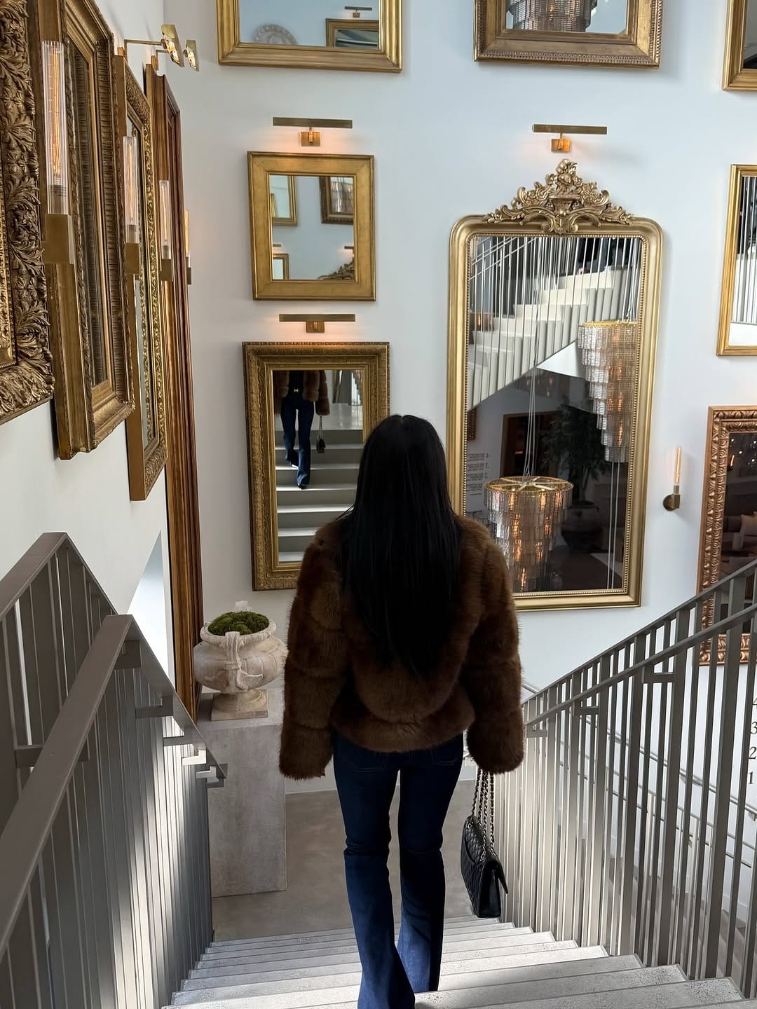 Post 6 by Amira Harbi on Instagram (carousel)